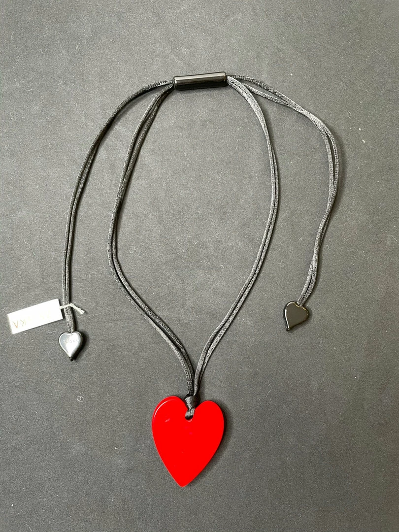 Zsiska Accessories Small Heart Necklace 1 Zsiska Accessories Small Heart Necklace