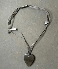 Zsiska Accessories Small Heart Necklace 5 Zsiska Accessories Small Heart Necklace