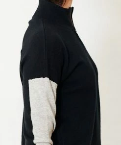 KOKUN Track Sleeve Half Zip Sweaters