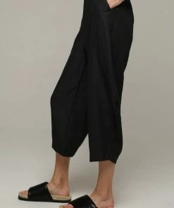 Ozai N Ku Ozai N Ku Black Balloon Trousers