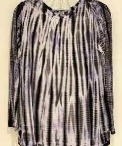 ANNIE TURBIN Center Seam Tee