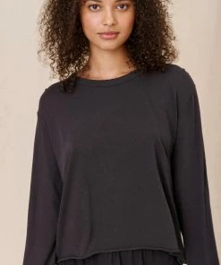 THE GREAT Tops The Long Sleeve Crop Tee