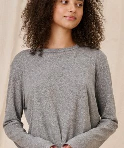 THE GREAT Tops The Long Sleeve Crop Tee