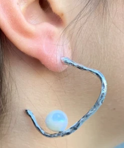 Escape From Paris Escape From Paris Silver Hoop With Pearl