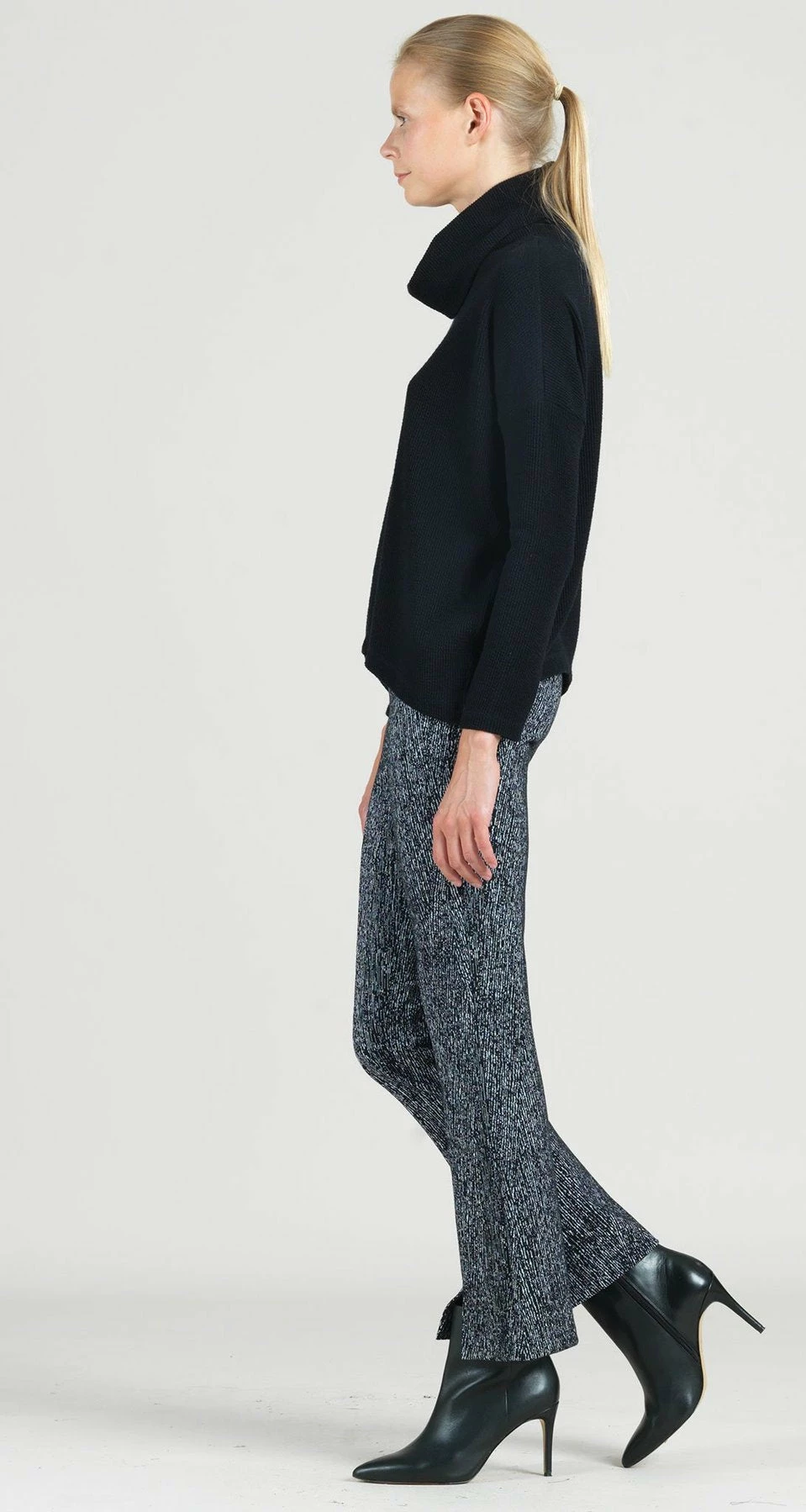 CLARA S. Tops Soft Ribbed Turtleneck To W/Tipped Hem 3 CLARA S. Tops Soft Ribbed Turtleneck To W/Tipped Hem