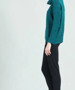 CLARA S. Ribbed Soft Turtleneck Sweater W/Ribbed Hem