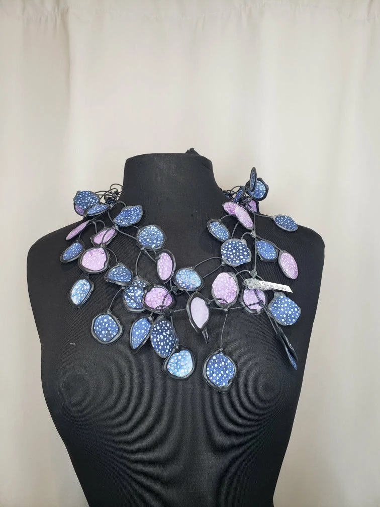 Annemieke Broenink Batik Necklace Accessories 19 Annemieke Broenink Batik Necklace Accessories