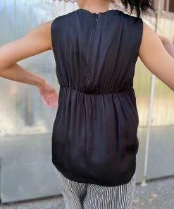 Ozai N Ku Black Crinkle Tank