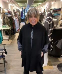 Pure Amici Vests Cashmere Vest One Size